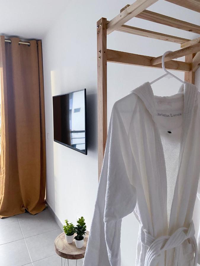 Un Palmier Dans La Chambre, Studio De Standing กาแยน ภายนอก รูปภาพ